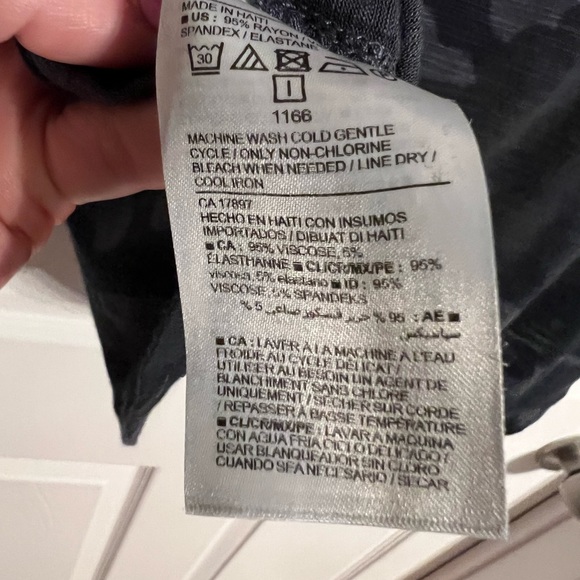 Old navy camo shirt - Picture 5 of 5